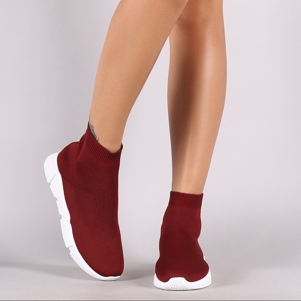 ❌SOLD❌BAMBOO Slip Sock Sneakers Burgundy Sz 7.5 - Picture 1 of 5